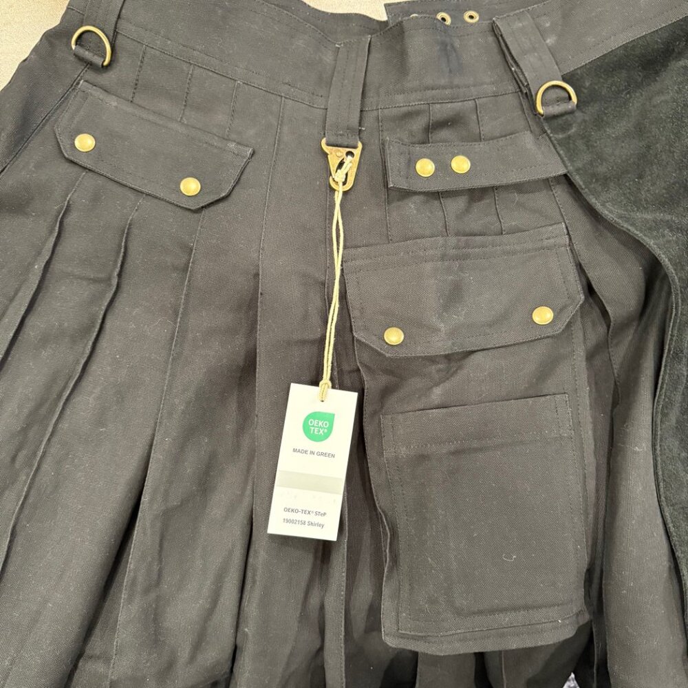 GEOFFREY MARRS MEN'S UTILITY KILT LEATHER FRONT APRON BLACK SIZE 46 - Picture 8 of 9